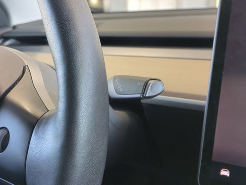 Used 2023 Tesla Model Y Long Range image 20