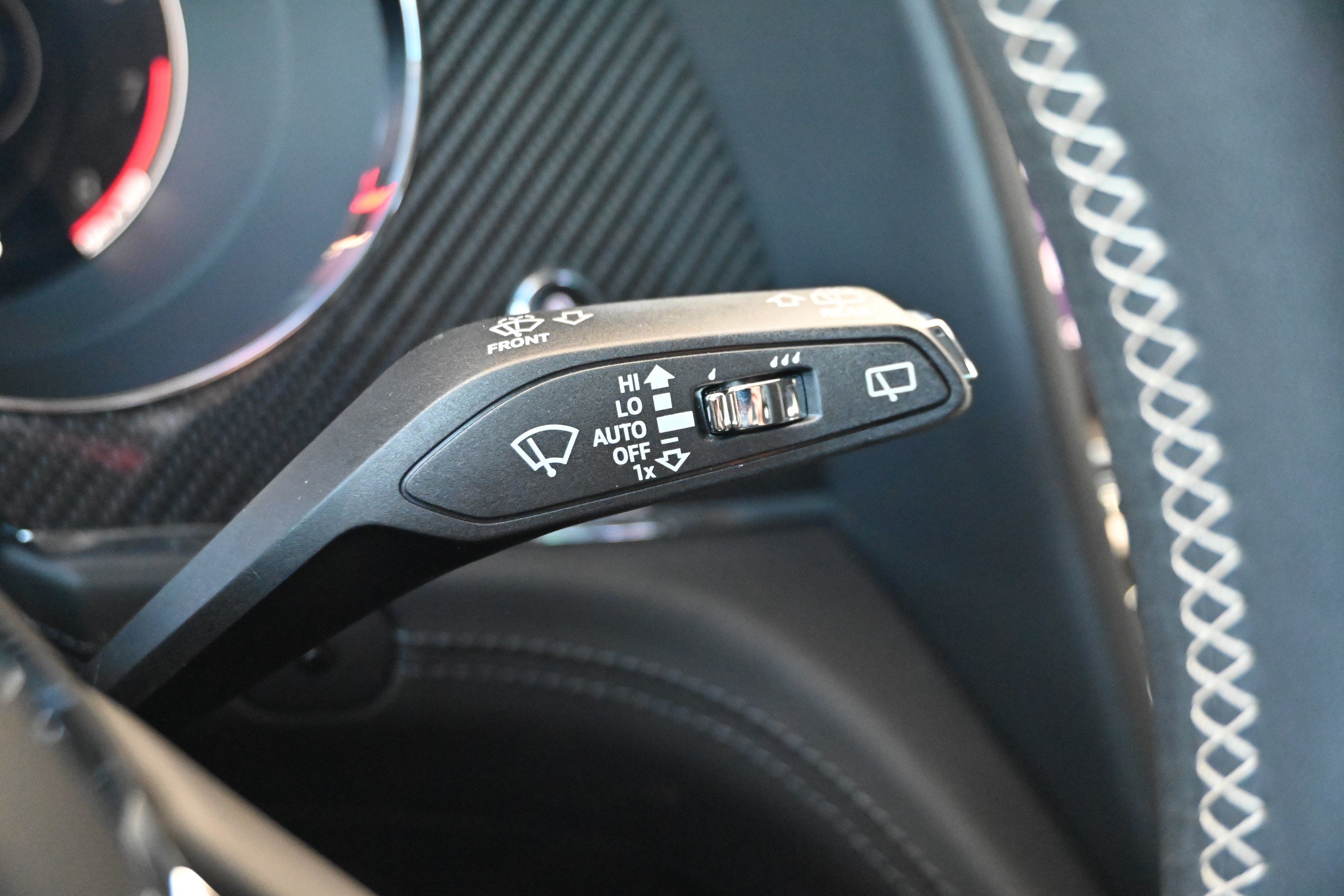 Used 2021 Bentley Bentayga AWD/4WD image 33