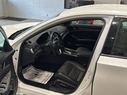 Used 2018 Honda Accord Sport image 21