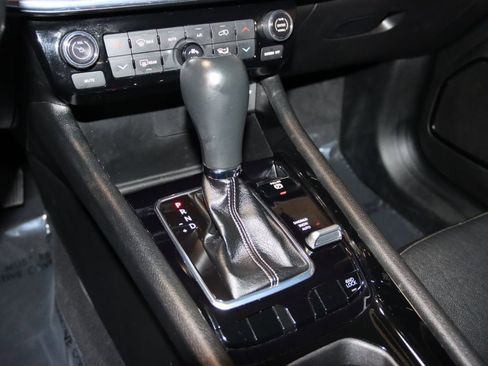 Used 2022 Jeep Compass Limited image 35