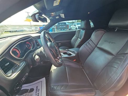 Used 2016 Dodge Challenger SRT Hellcat RWD image 21