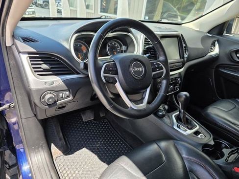 Used 2016 Jeep Cherokee Trailhawk w/ Leather Interior Group AWD/4WD image 9
