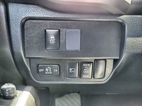 Used 2023 Toyota Tacoma TRD Off-Road AWD/4WD image 17