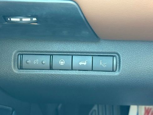 New 2026 Nissan Pathfinder Platinum w/ Cargo Package AWD/4WD image 32