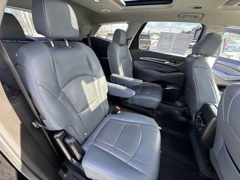 Used 2019 Buick Enclave Premium image 28
