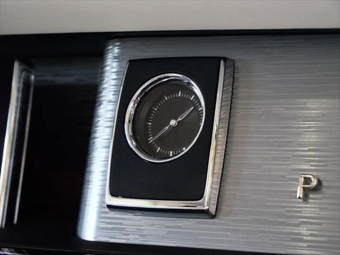 Certified 2022 Rolls-Royce Phantom Extended Wheelbase w/ The Phantom Package RWD image 14