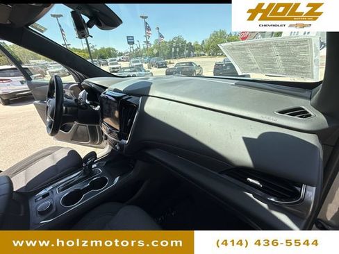 Certified 2023 Chevrolet Traverse LT w/ Rear Camera Mirror Package AWD/4WD image 27