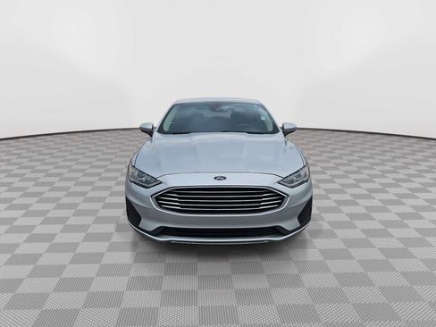 Used 2019 Ford Fusion SE FWD image 3