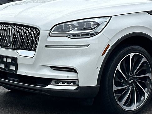 Used 2022 Lincoln Aviator Reserve w/ Equipment Group 201A image 2