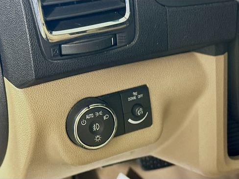 Used 2010 GMC Acadia SLT image 11