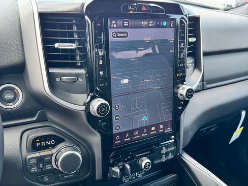 New 2026 RAM 1500 4x4 Crew Cab image 19