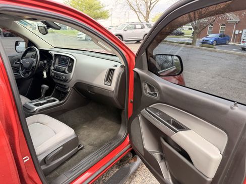 Used 2016 Chevrolet Colorado LT w/ LT Convenience Package image 14