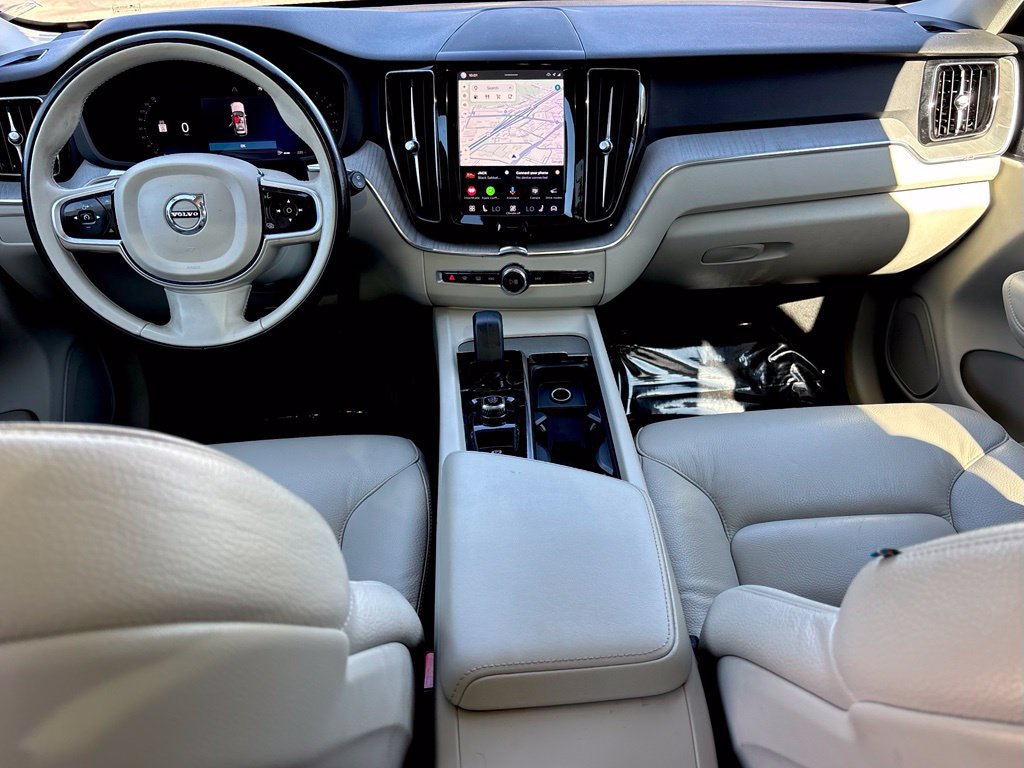 Used 2023 Volvo XC60 B5 Plus AWD/4WD image 11