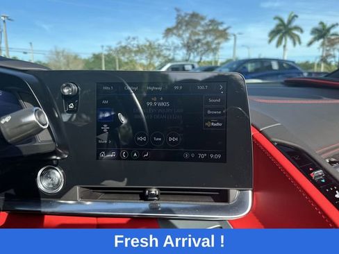 Used 2022 Chevrolet Corvette Stingray Premium Conv w/ Z51 Performance Package RWD image 25