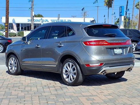 Used 2017 Lincoln MKC Select w/ Select Plus Package FWD image 3