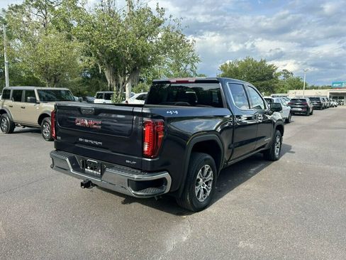 Used 2025 GMC Sierra 1500 SLT AWD/4WD image 9