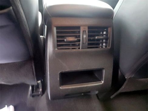 Used 2024 Mitsubishi Outlander SE image 30