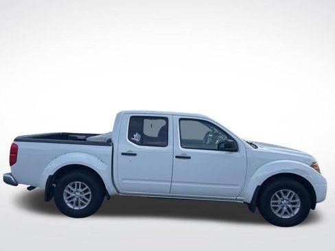 Used 2017 Nissan Frontier SV w/ SV Value Truck Package image 3