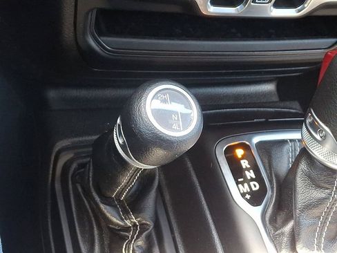 Used 2023 Jeep Gladiator Overland AWD/4WD image 26