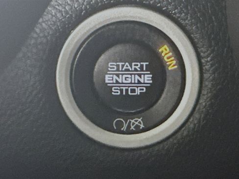 Used 2024 RAM 2500 Big Horn w/ Bed Utility Group image 20