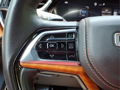 Used 2023 Jeep Grand Cherokee L Summit AWD/4WD image 12
