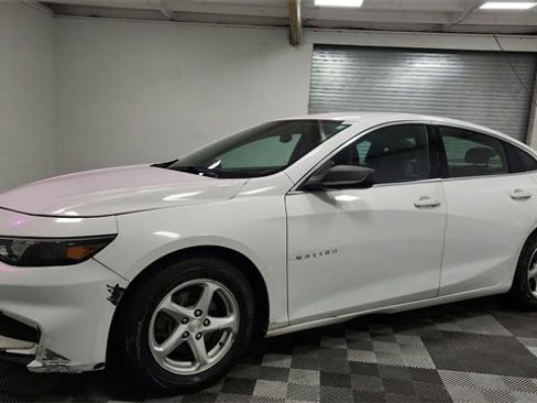 Used 2017 Chevrolet Malibu LS image 5