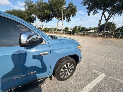 Used 2021 Toyota Tundra Limited w/ Limited Premium Package AWD/4WD image 25