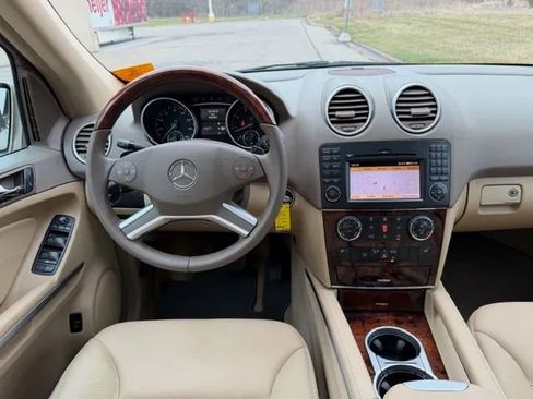 Used 2010 Mercedes-Benz ML 350 4MATIC image 26
