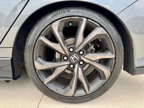 Used 2018 Honda Civic Sport image 32