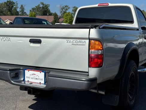 Used 2002 Toyota Tacoma PreRunner RWD image 5