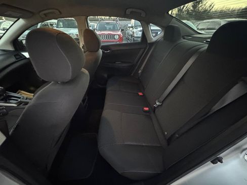 Used 2019 Nissan Sentra S image 10