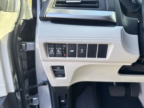 Certified 2025 Honda Odyssey EX-L image 19