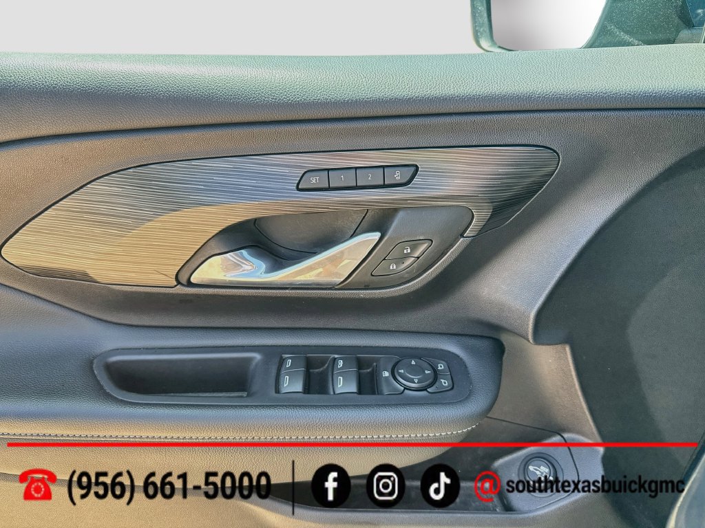 Used 2024 GMC Terrain SLT FWD image 10