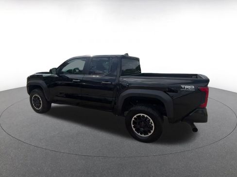 Used 2024 Toyota Tacoma TRD Off-Road AWD/4WD image 10