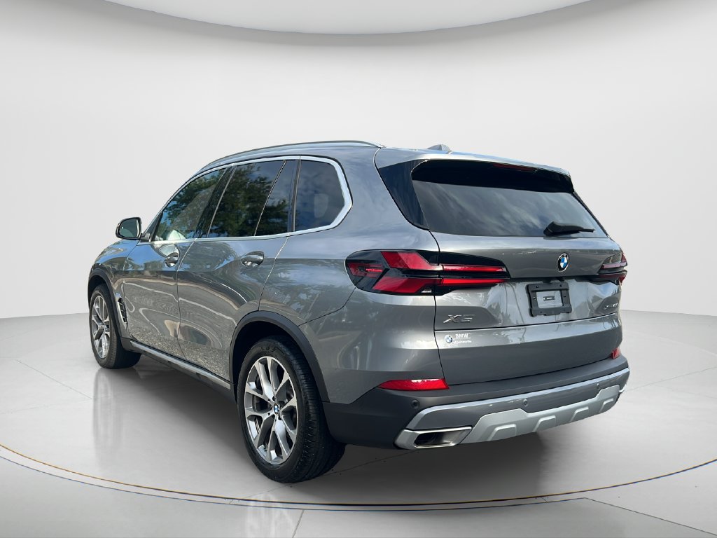 Certified 2024 BMW X5 xDrive40i w/ Premium Package AWD/4WD image 7