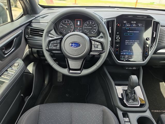 Used 2025 Subaru Forester Premium AWD/4WD image 9