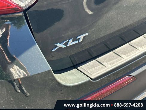 Used 2022 Ford Explorer XLT w/ Equipment Group 202A AWD/4WD image 8
