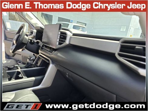 Used 2024 Toyota Tundra Limited AWD/4WD image 32
