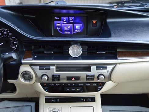 Used 2014 Lexus ES 350 w/ Premium Package FWD image 20