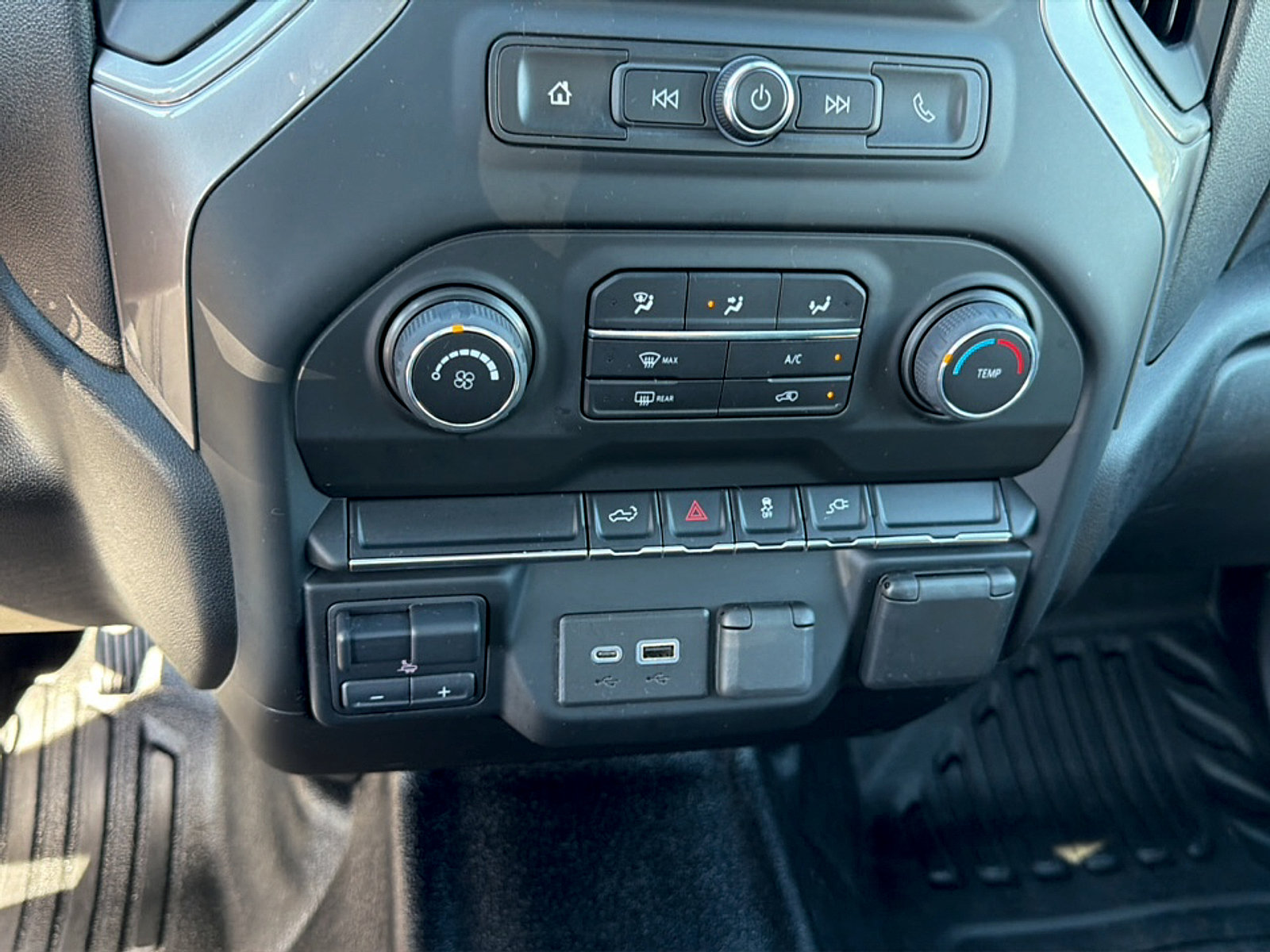 Used 2022 Chevrolet Silverado 2500 W/T w/ WT Convenience Package AWD/4WD image 11
