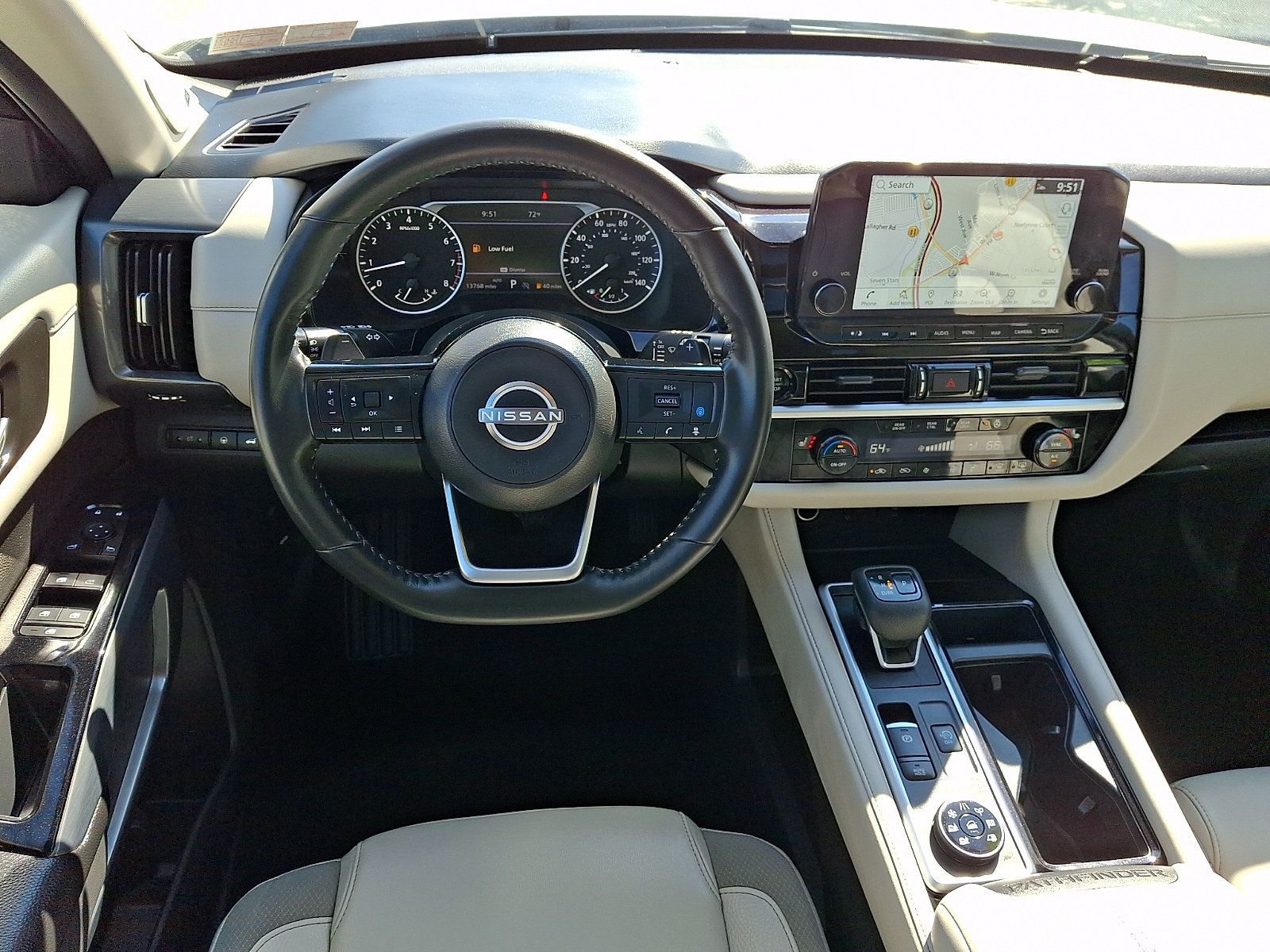 Used 2025 Nissan Pathfinder SL w/ SL Premium Package AWD/4WD image 12