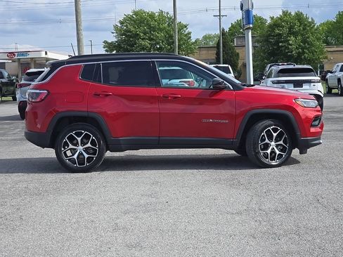 Used 2024 Jeep Compass Limited AWD/4WD image 8