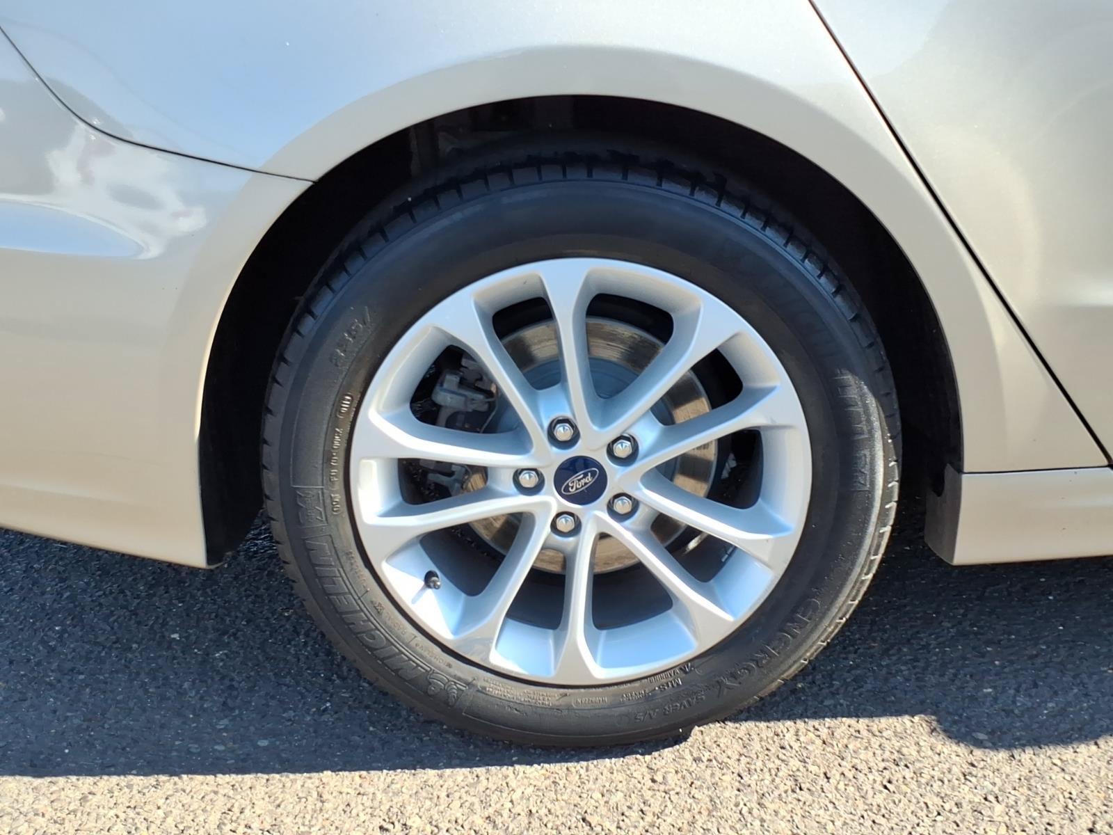 Certified 2019 Ford Fusion SE FWD image 7