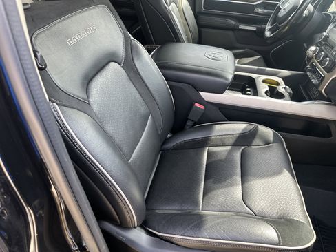 Used 2020 RAM 1500 Laramie AWD/4WD image 34