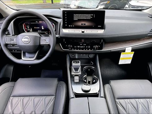 New 2026 Nissan Rogue Platinum w/ Platinum Premium Package AWD/4WD image 5