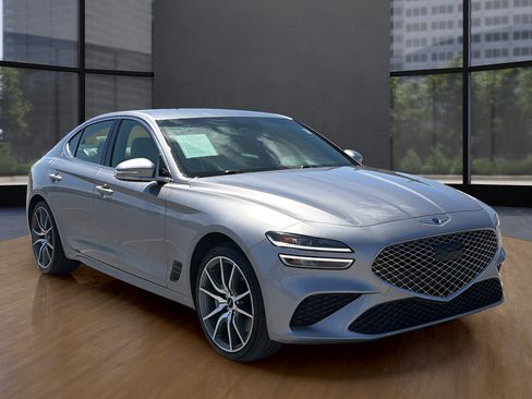 Used 2025 Genesis G70 2.5T AWD/4WD image 10