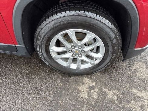 Used 2020 Chevrolet Traverse LT image 45