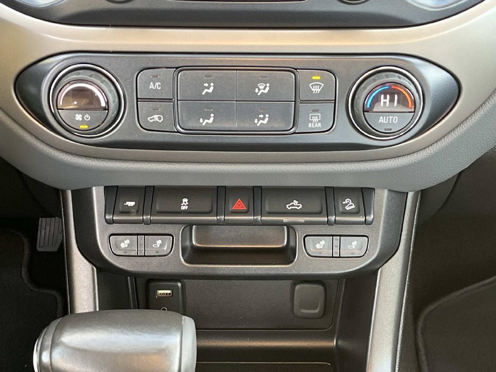 Used 2017 Chevrolet Colorado Z71 AWD/4WD image 15