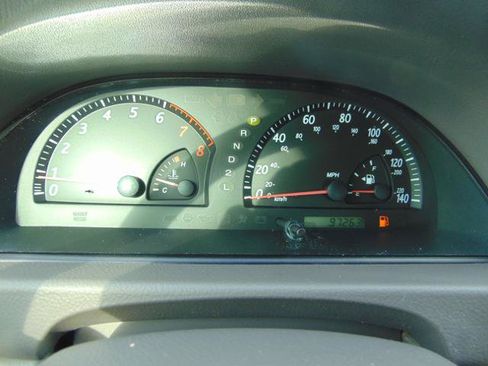Used 2004 Toyota Camry LE FWD image 7