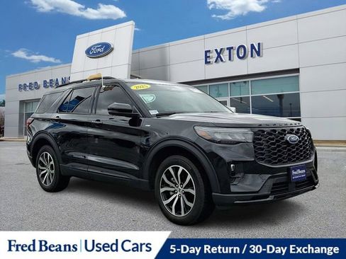 Used 2025 Ford Explorer ST-Line image 1
